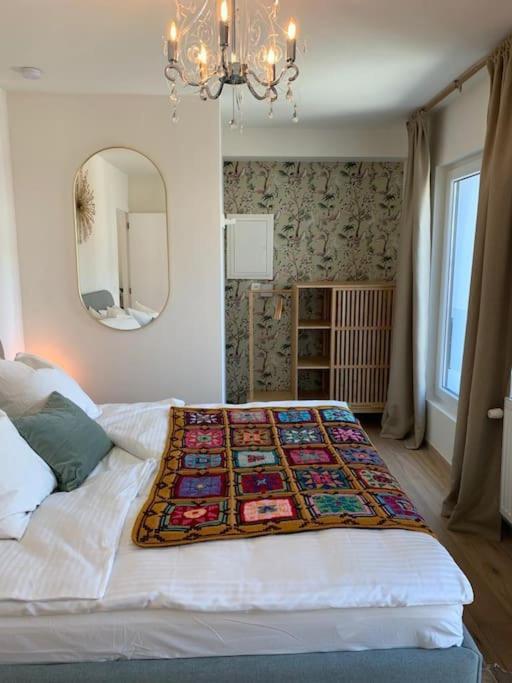Cozy Studio In Centre Of Old Town Антверпен Экстерьер фото