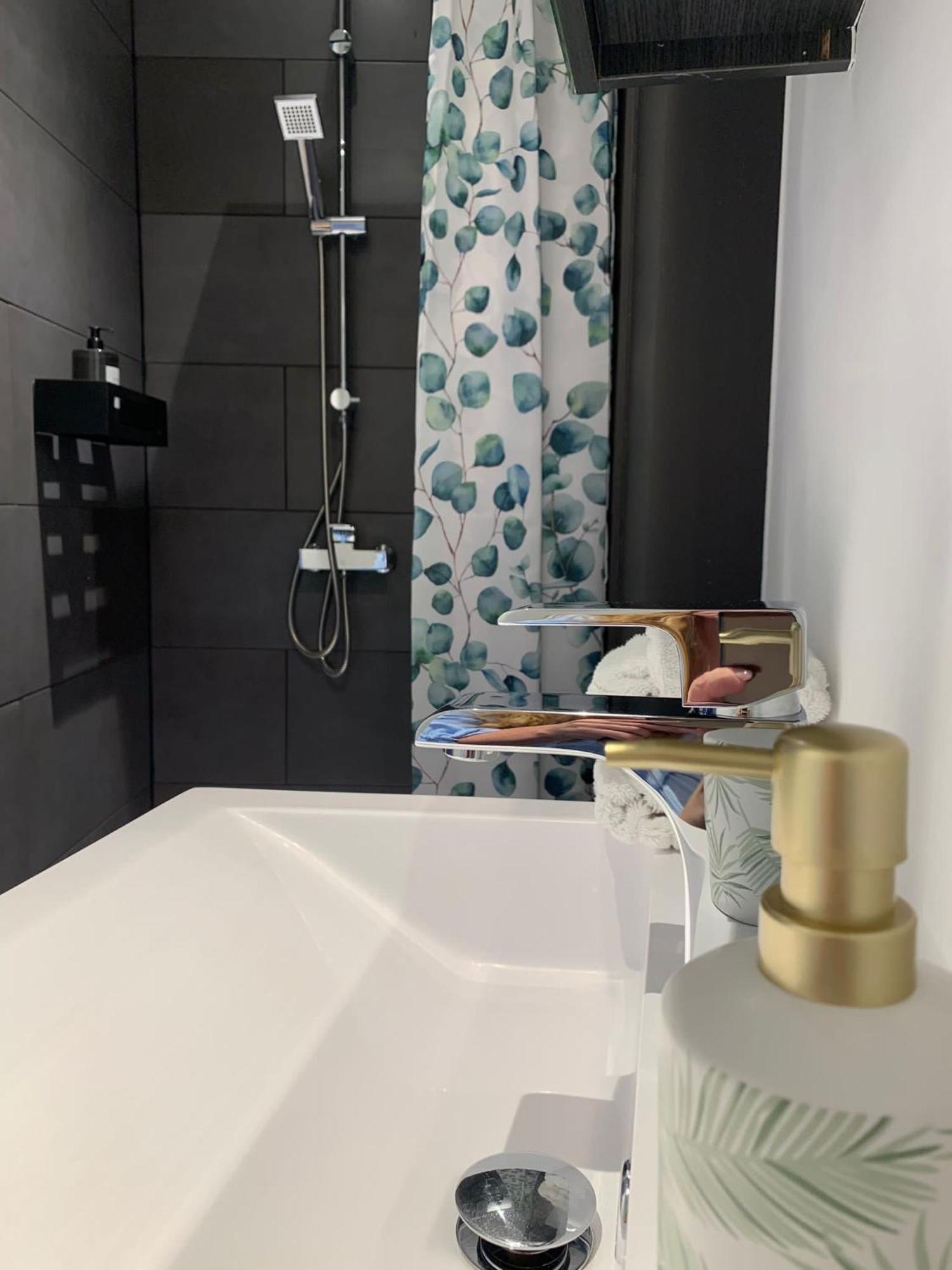 Cozy Studio In Centre Of Old Town Антверпен Экстерьер фото